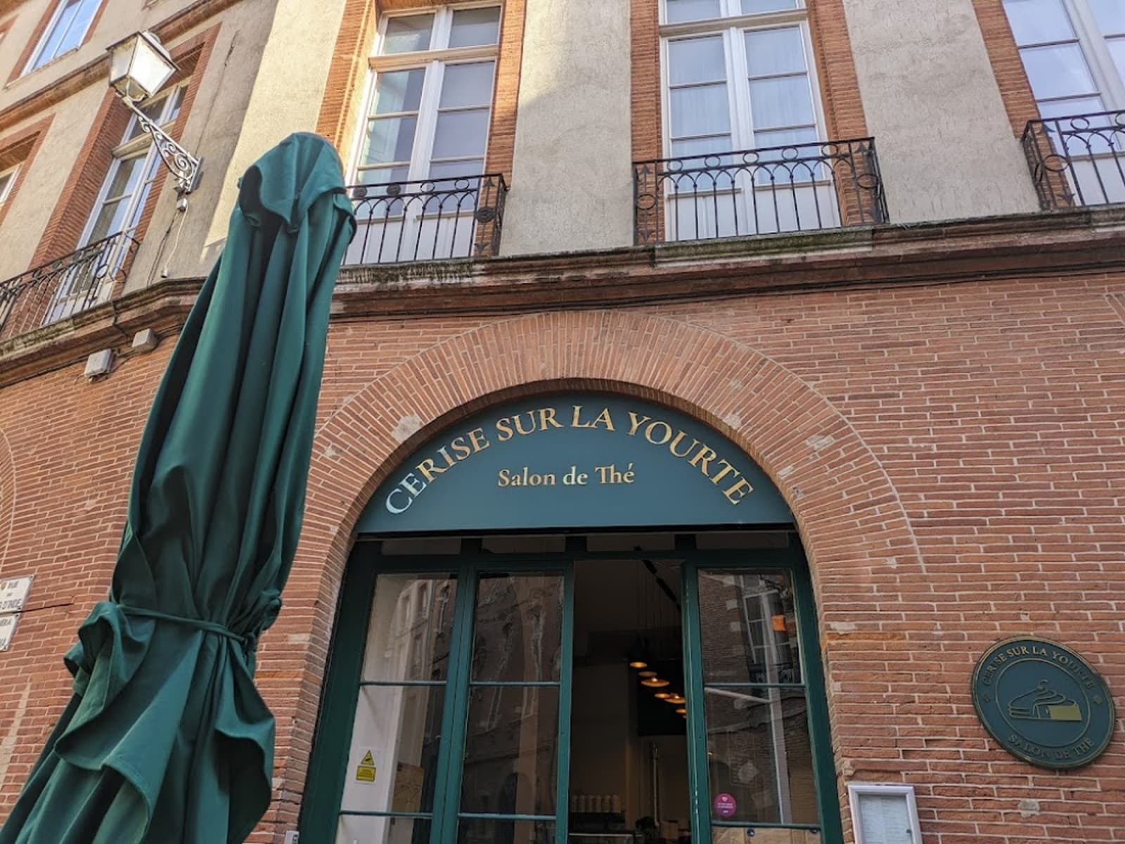 Cerise sur la yourte - Cover