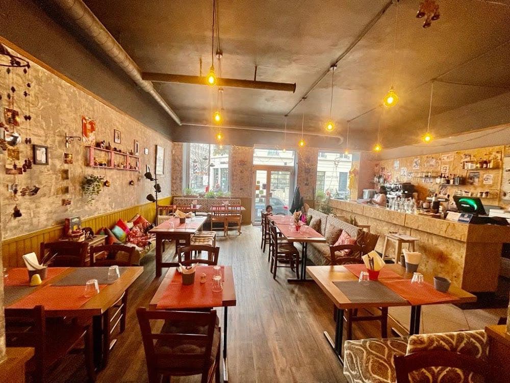 DEB'S Bistro - Cover