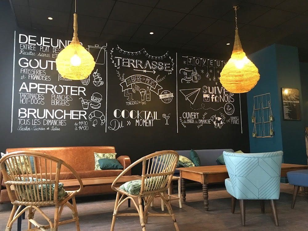 La Cour - Angers - Cover