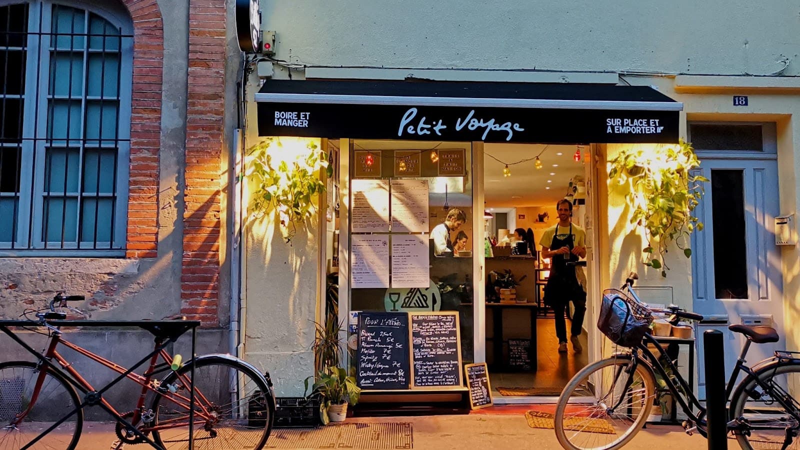 Petit Voyage - Restaurant Toulouse - Cover