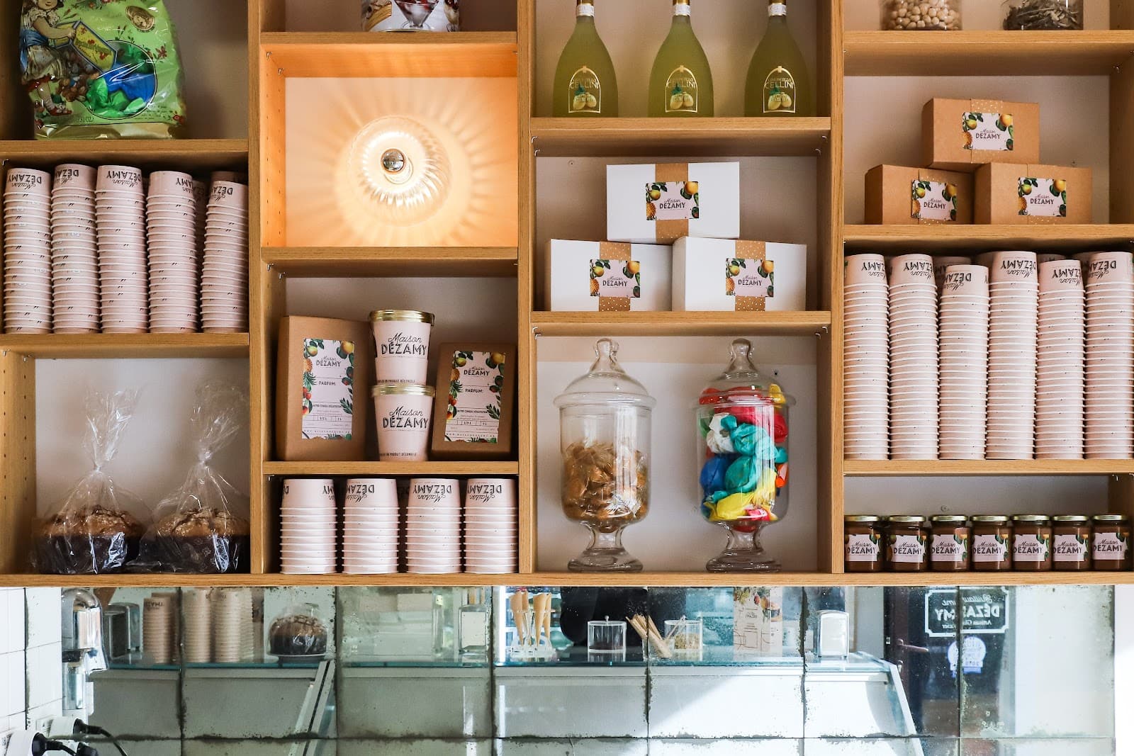 Maison Dezamy - Cover