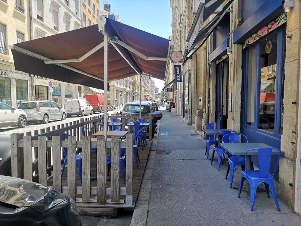 Sauf Imprevu Restaurant - Cover