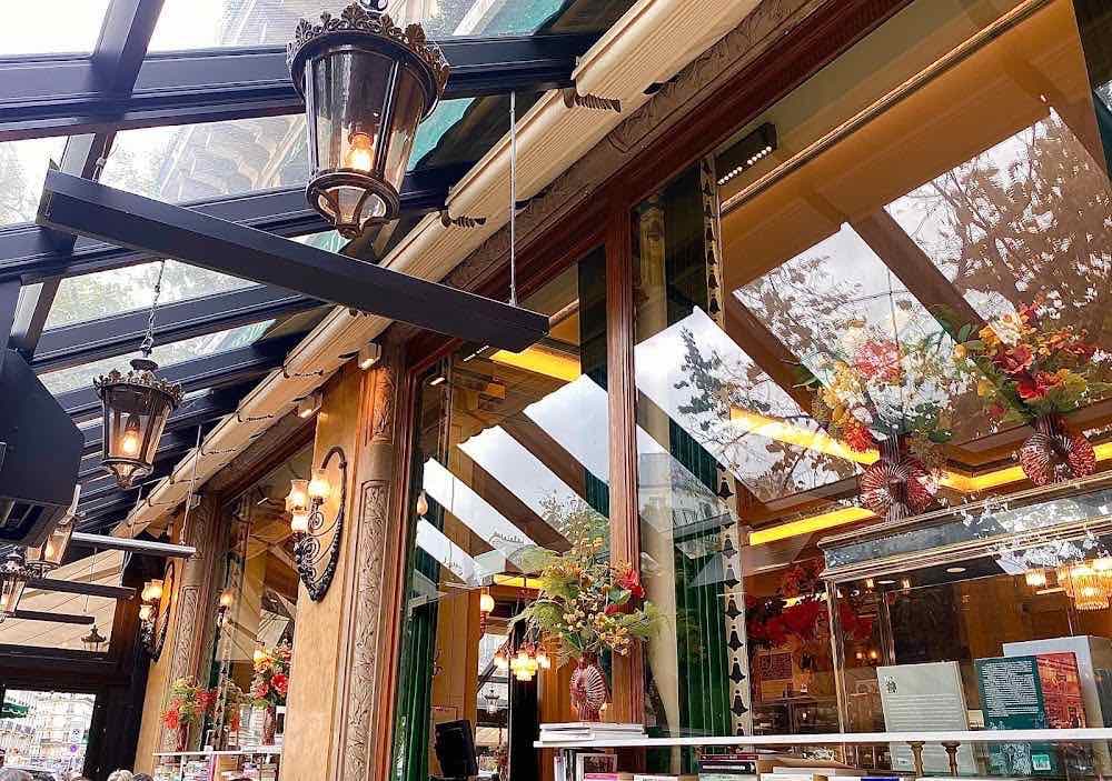 Les Deux Magots - Cover