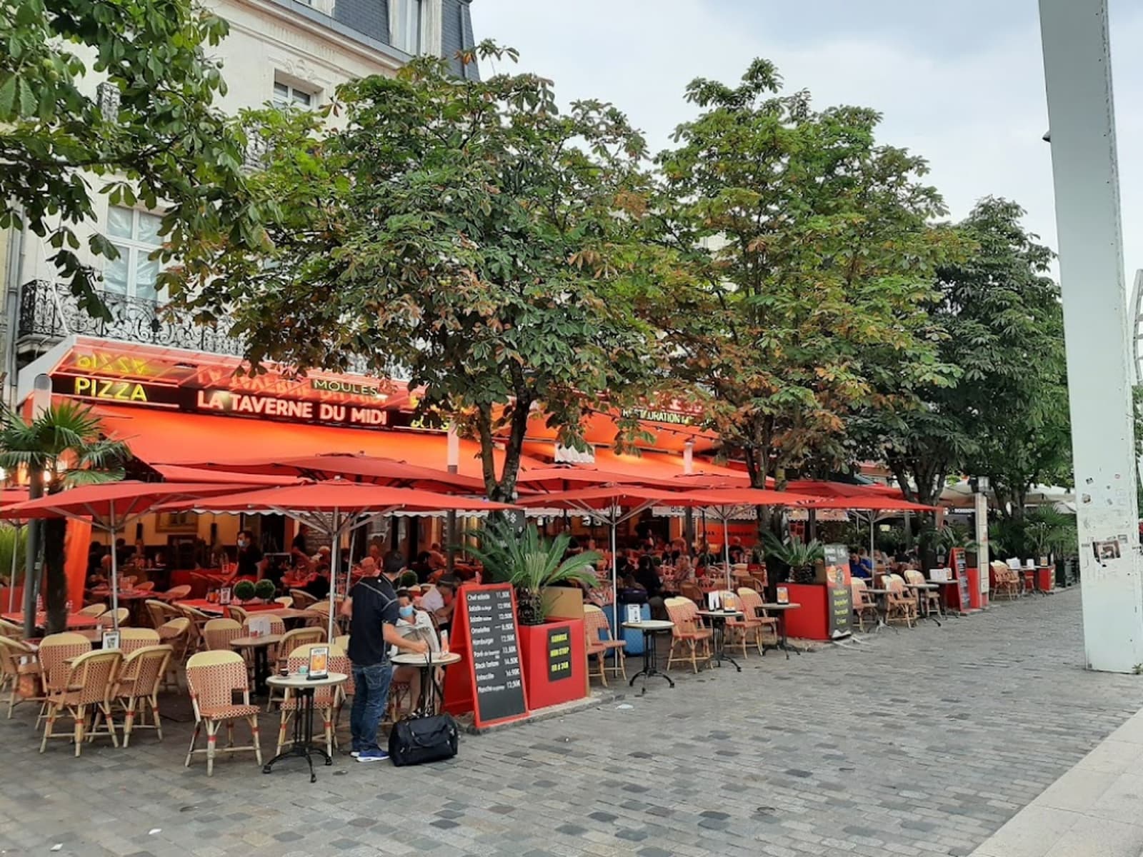 La Taverne du Midi - Cover