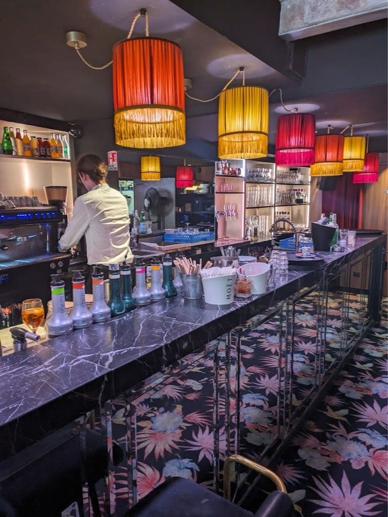 La chouette - Restaurant/Bar - Cover