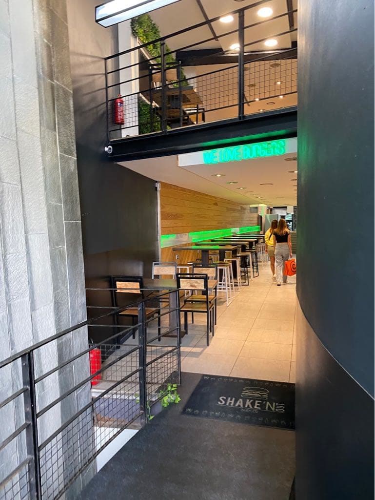 Shake'N Out Burger - Cover