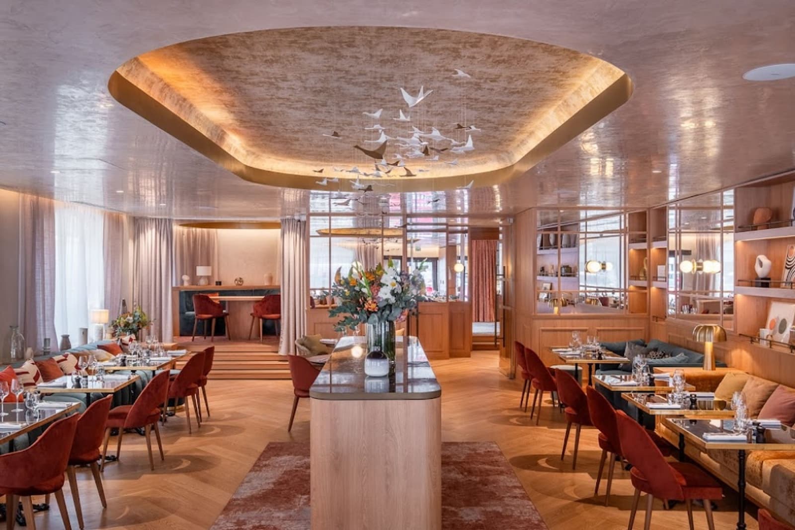 Restaurant & Bar Madame B - Cover