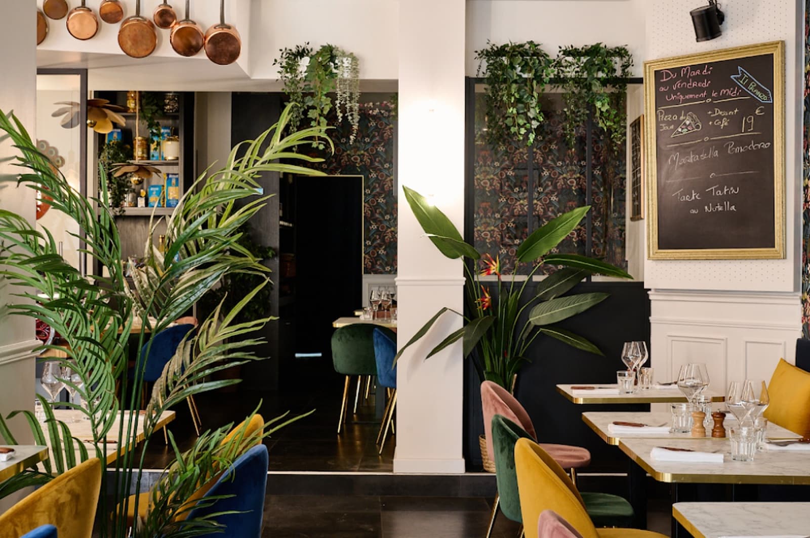 LA TRATTORIA - Cover