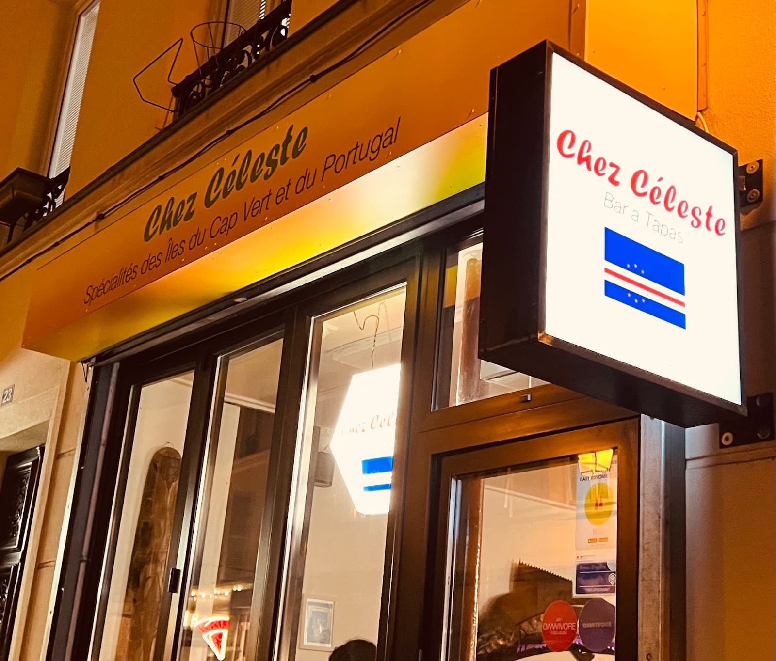 Chez Céleste - Cover