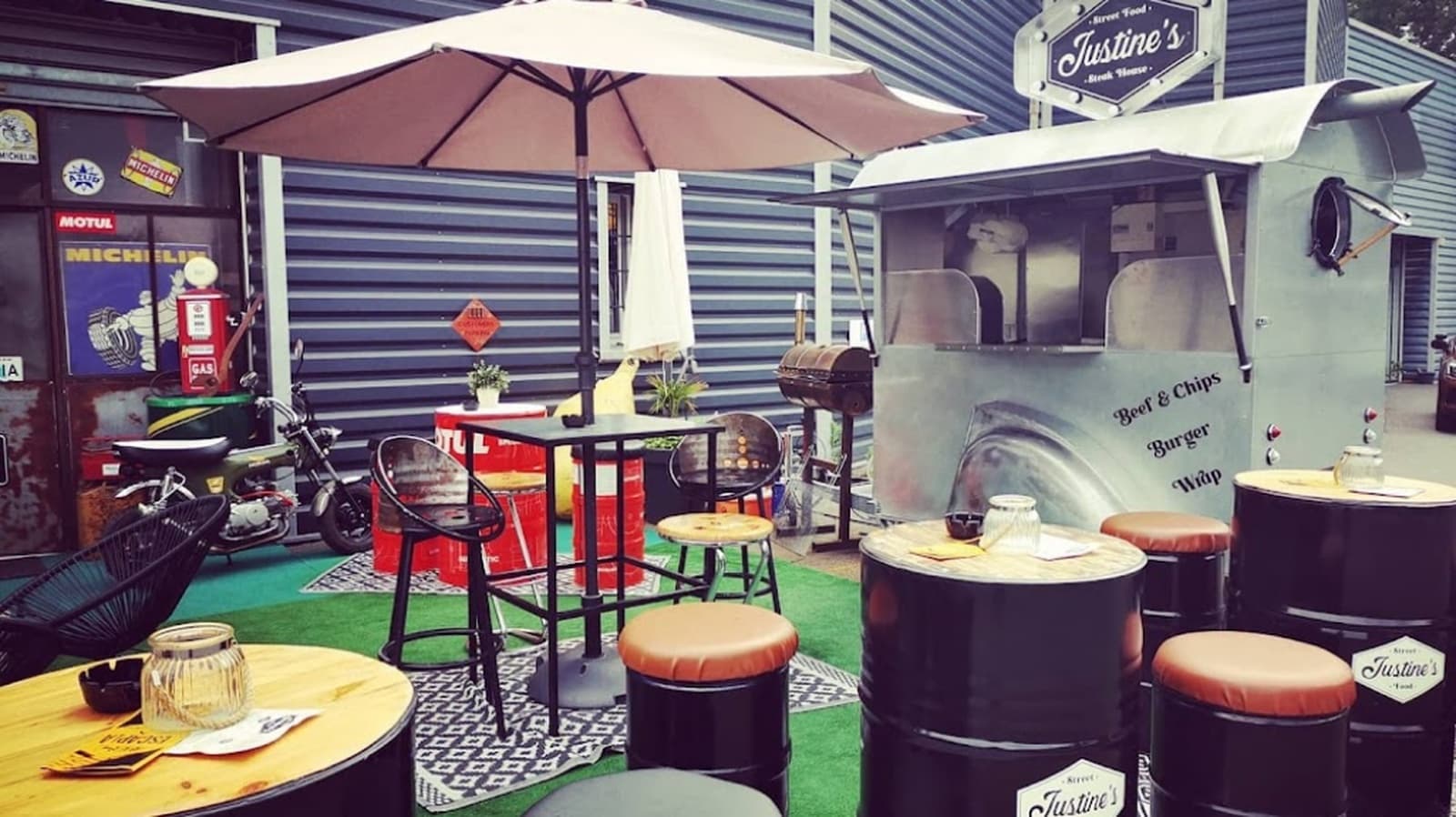 Justine's Street Food - Cover