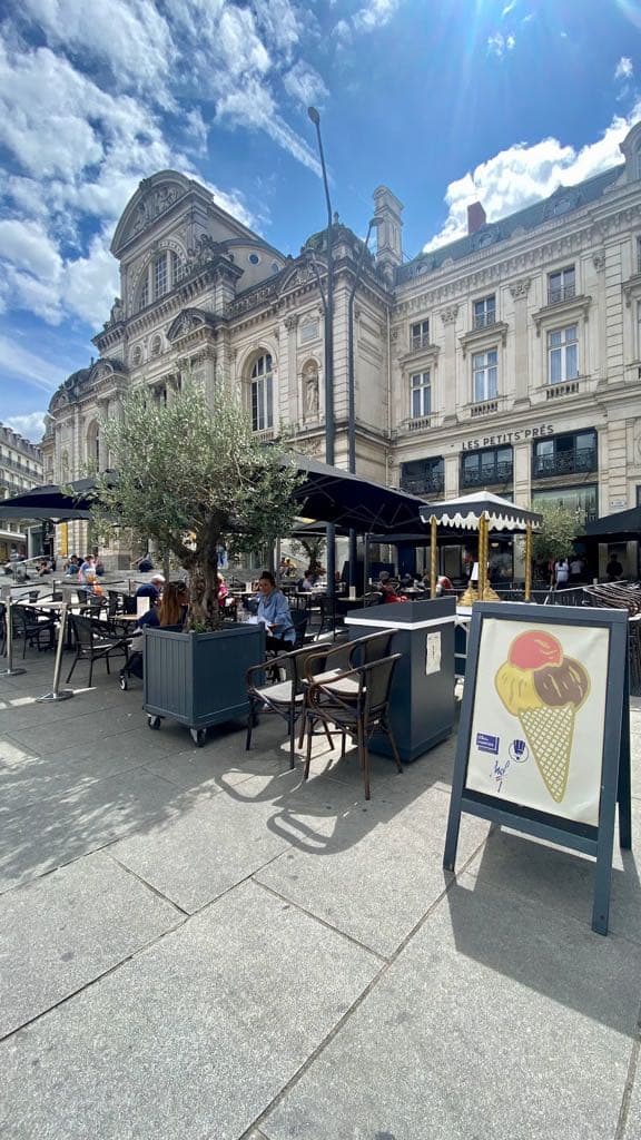 Les Petits Prés - Cover