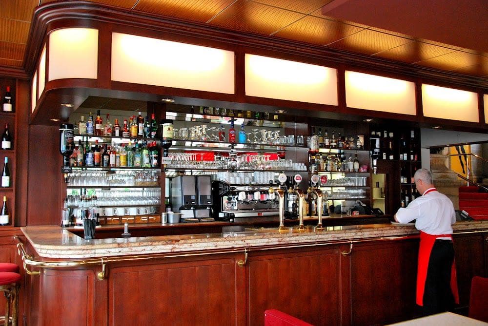 Le Grand Café - Cover