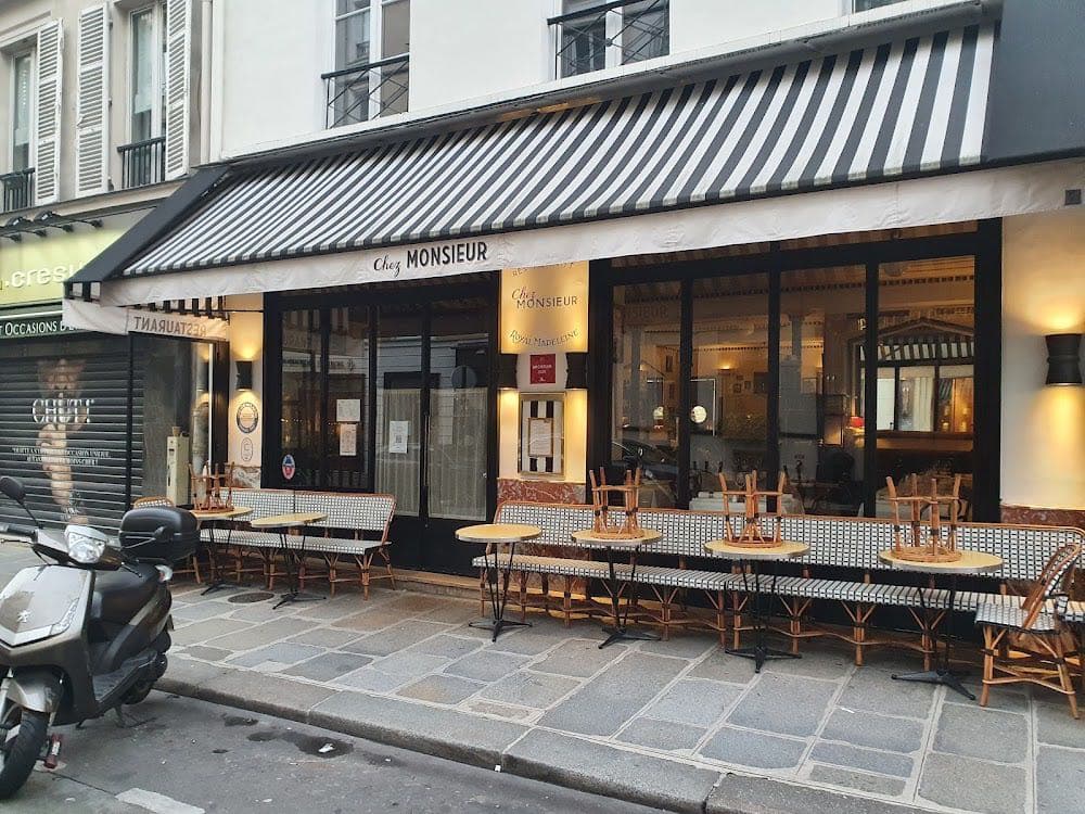 Chez Monsieur - Cover