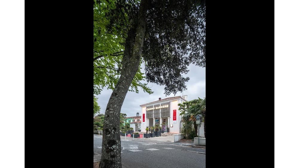 Casino Barrière - Cover