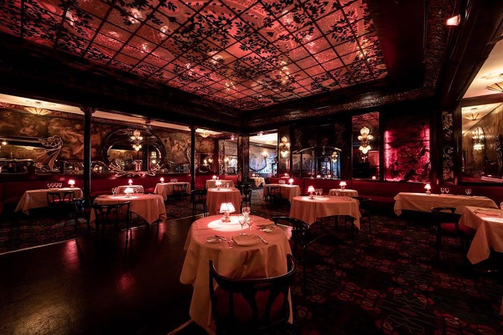 Maxim's de Paris - Cover