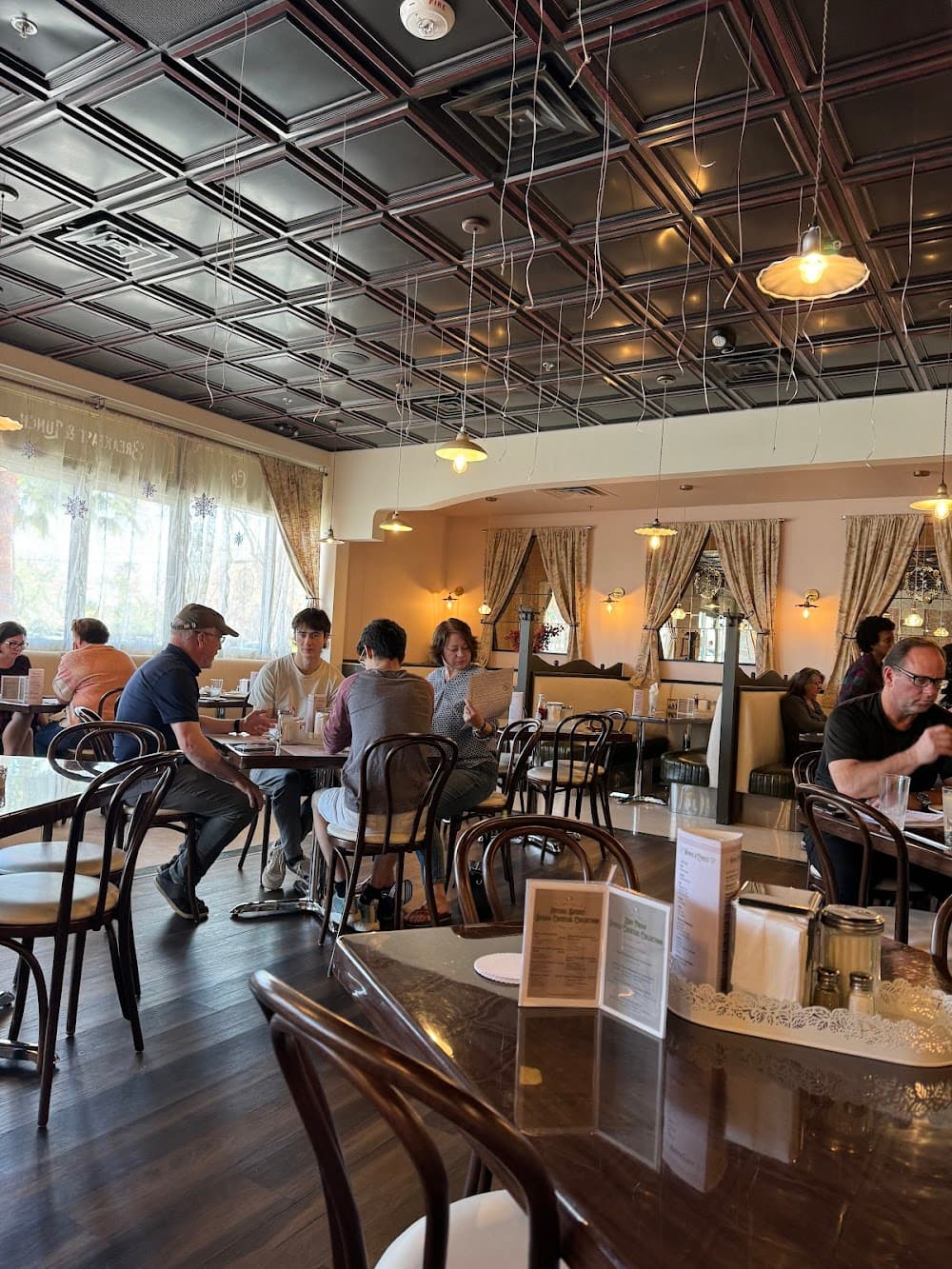 Winnie & Ethel's Downtown Diner - Cover