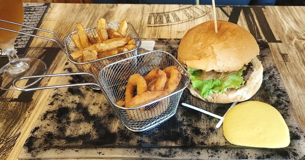 Albera Burger - Cover