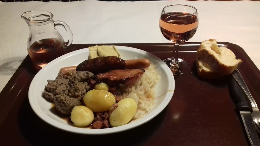 Auberge Cerf d'Or - Cover