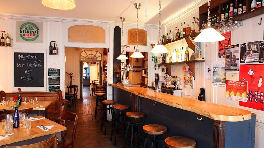 Aux Sabots Rouges - Cover