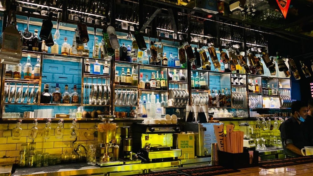 Cyber Hub Social - Cover