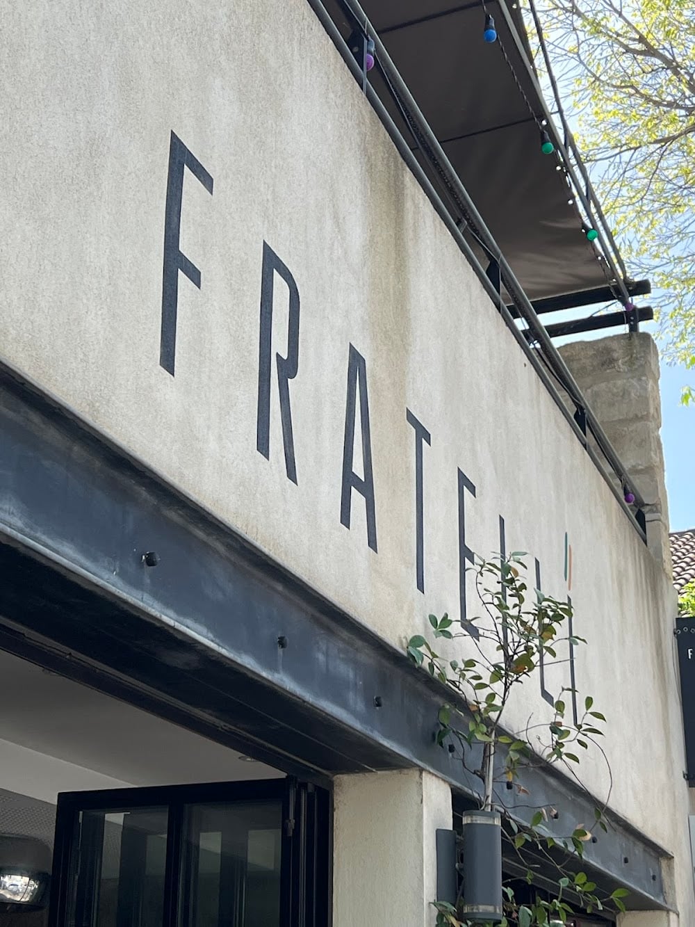 Fratelli - St Remy de Provence - Cover