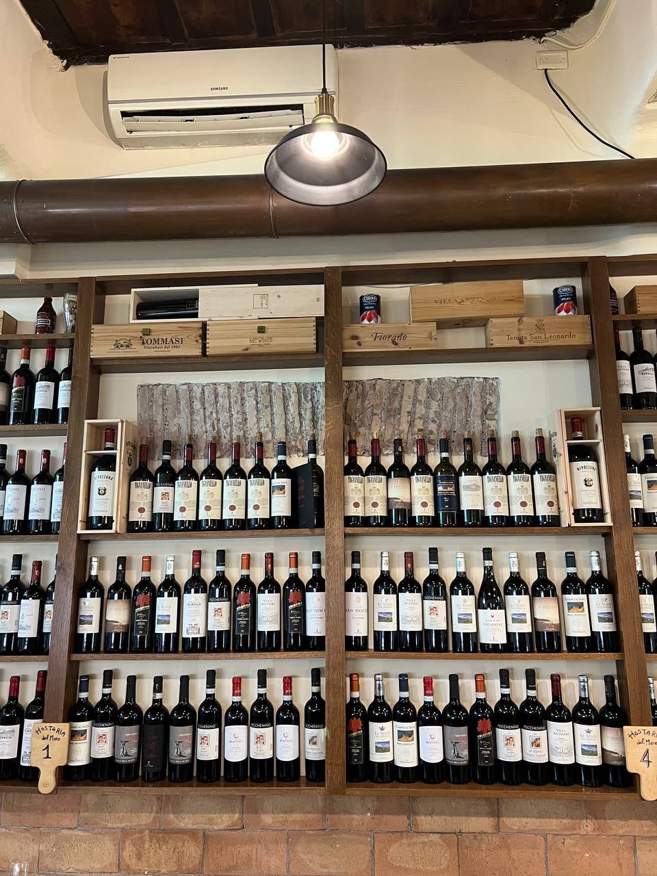 Hostaria Del Moro - Cover