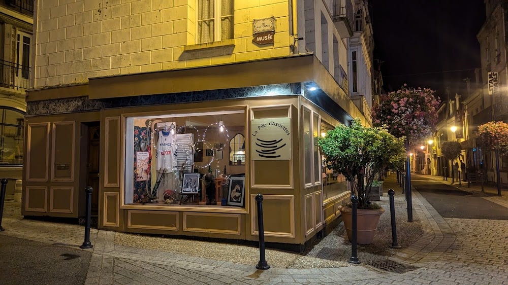 La Pile d'Assiettes - Cover