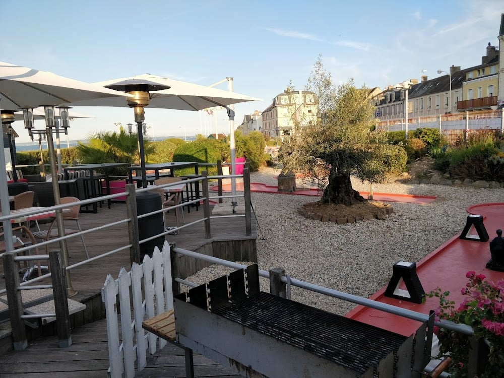 Les Terrasses du mini golf - Cover