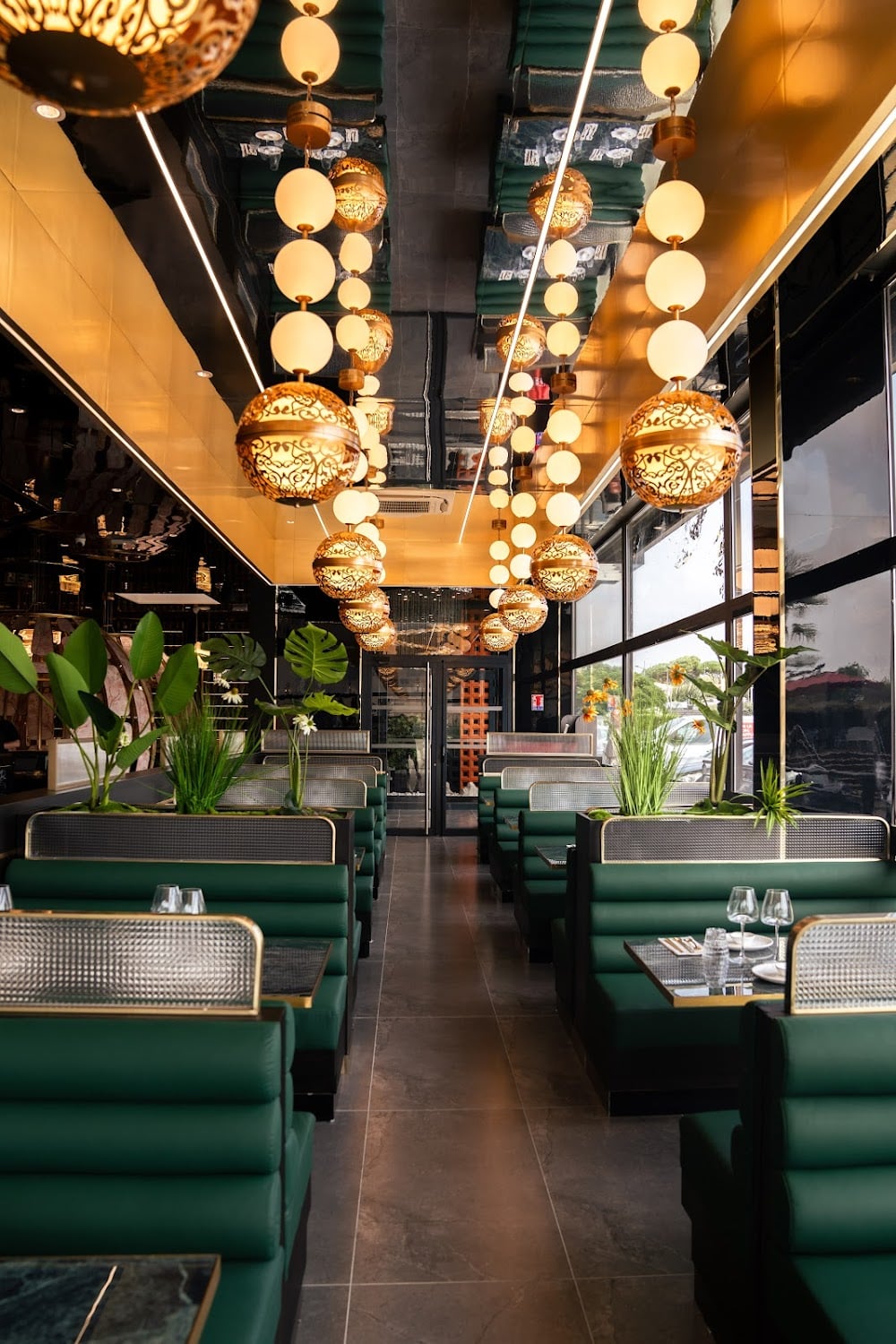 Restaurant YOLO - Cover