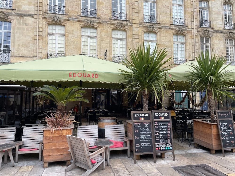 ÉDOUARD VINS ET COMESTIBLES - Cover