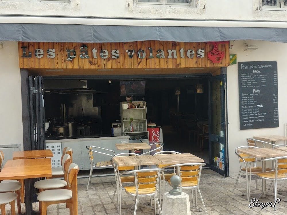 Les Pâtes Volantes - Cover