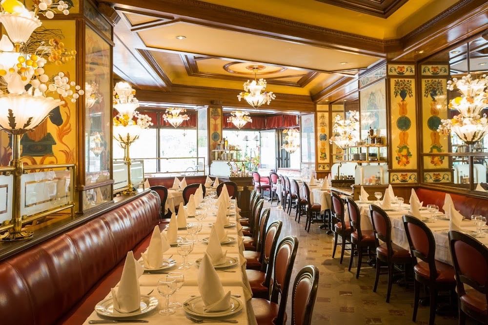 Au Pied de Cochon - Cover