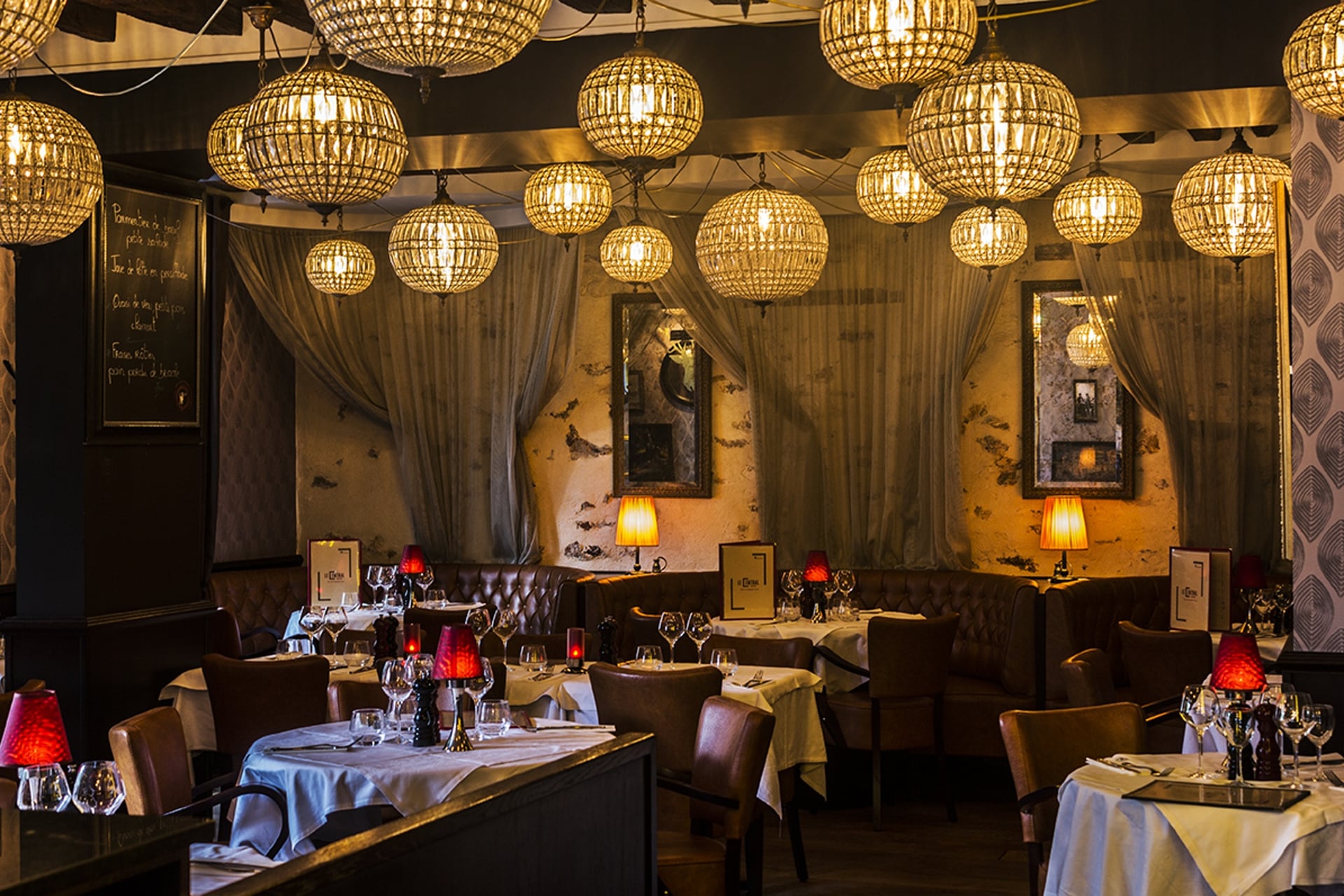 Le Central Bellevue - Cover