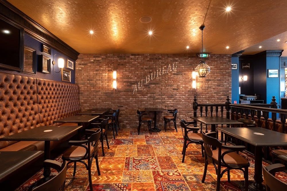 Au Bureau Claye Souilly - Cover