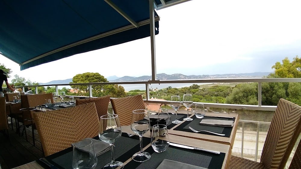 Le Grand Baie - Cover