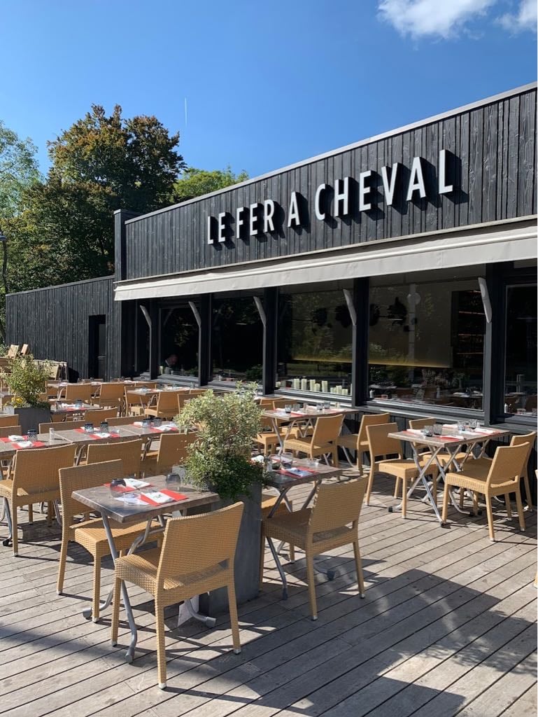 Le Fer à Cheval - Cover