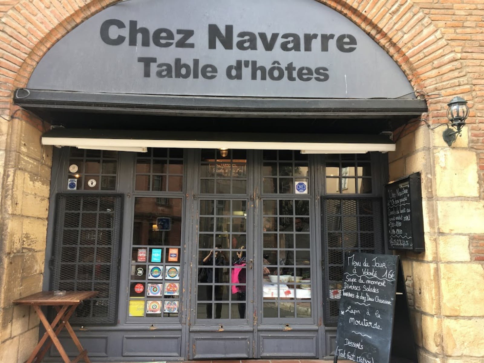 Chez Navarre - Cover