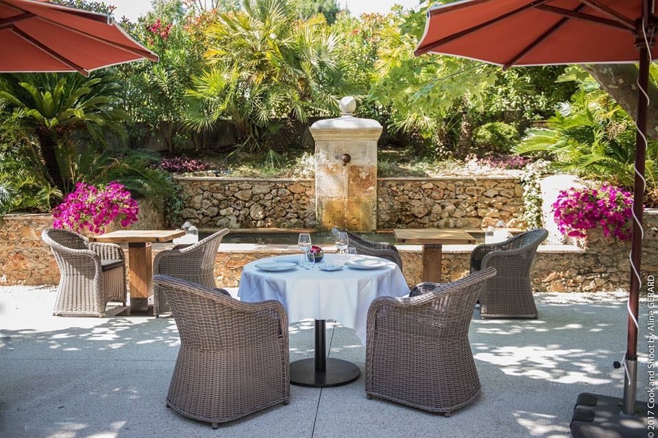 Bessem Restaurant - Cover