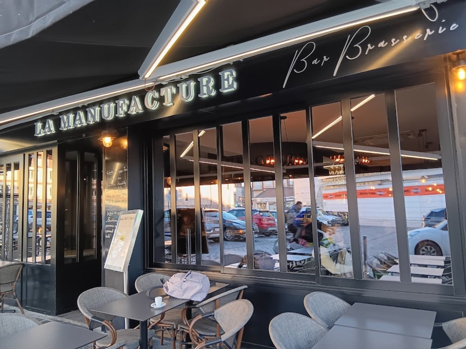 La Manufacture - Cover