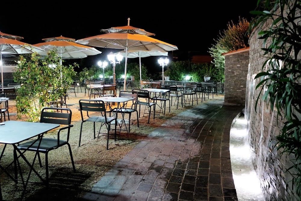 LA PIAZZA DES FRANGINS Restaurant - Cover