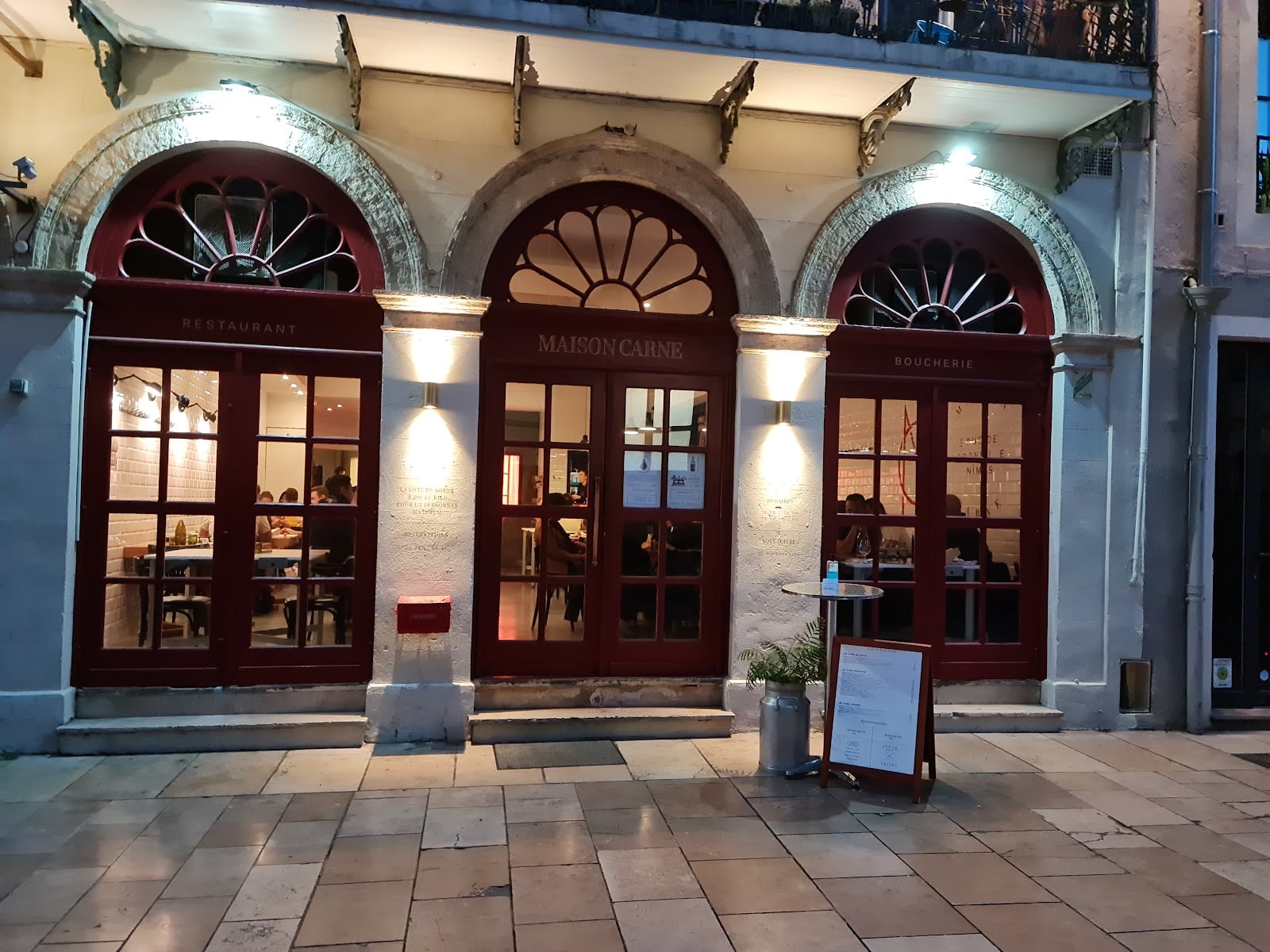 Maison Carne Nimes - Cover