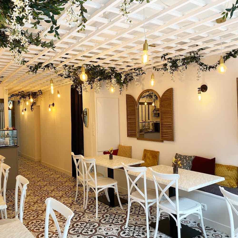 La Cour de Nana - Cover