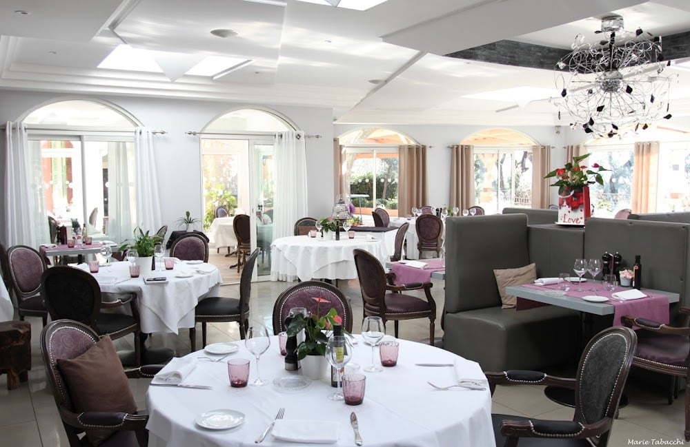 Le Mas du Lingousto Restaurant - Cover