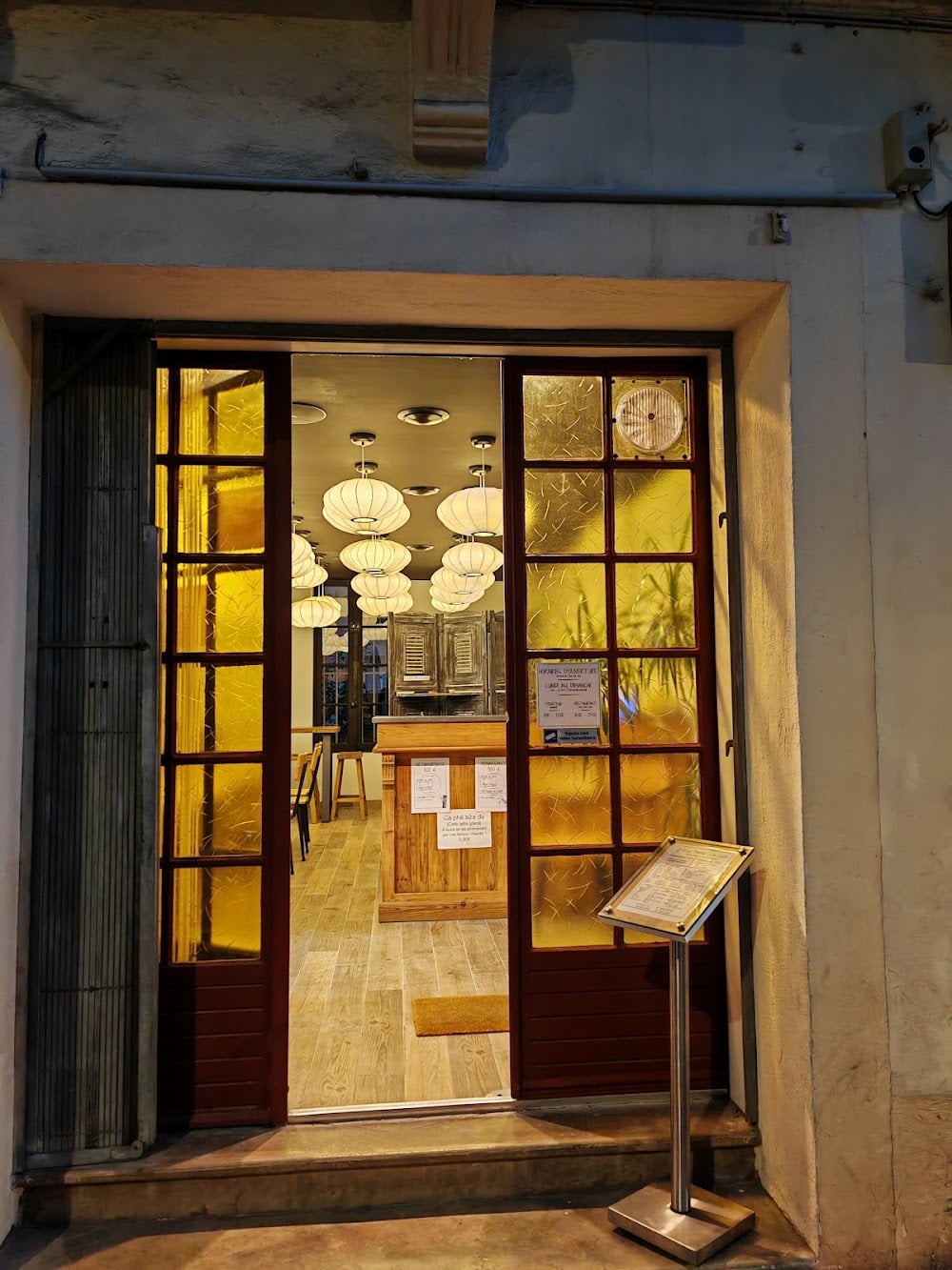 To-Ly Phở Bò - Bánh Cuốn - Cover