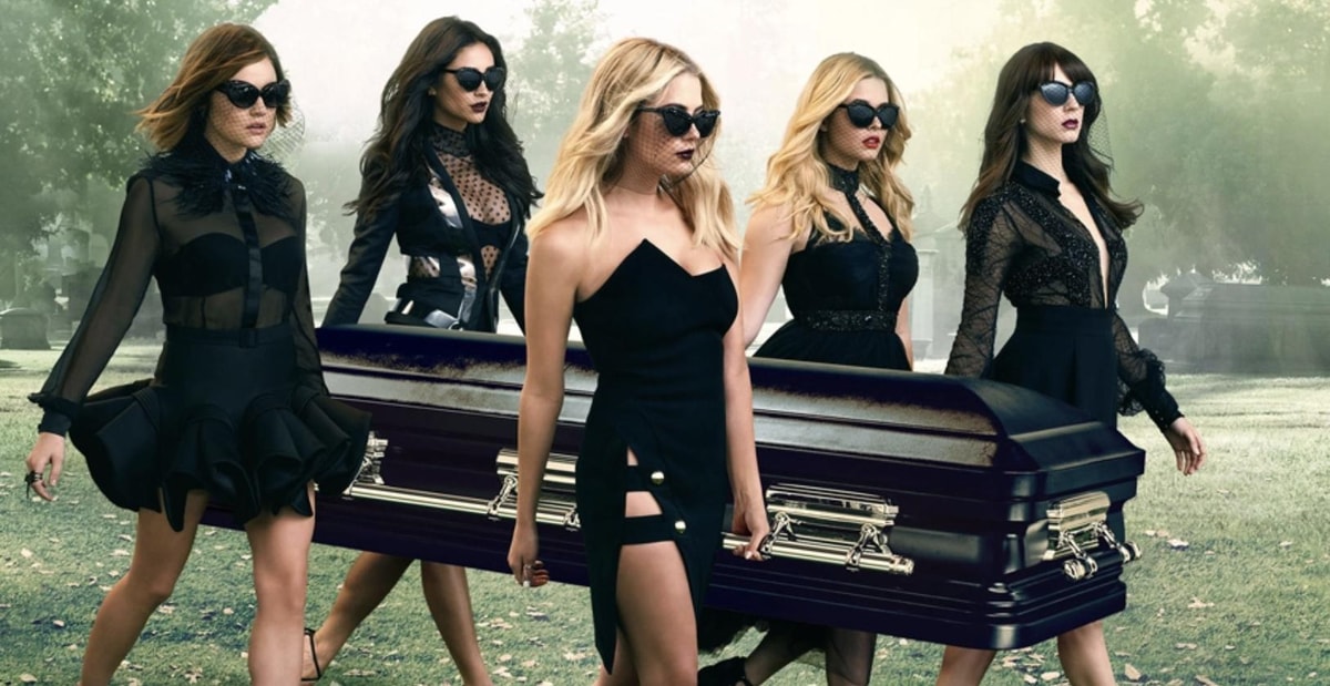 Pretty Little Liars: A-List Wrap Party - Memory Image