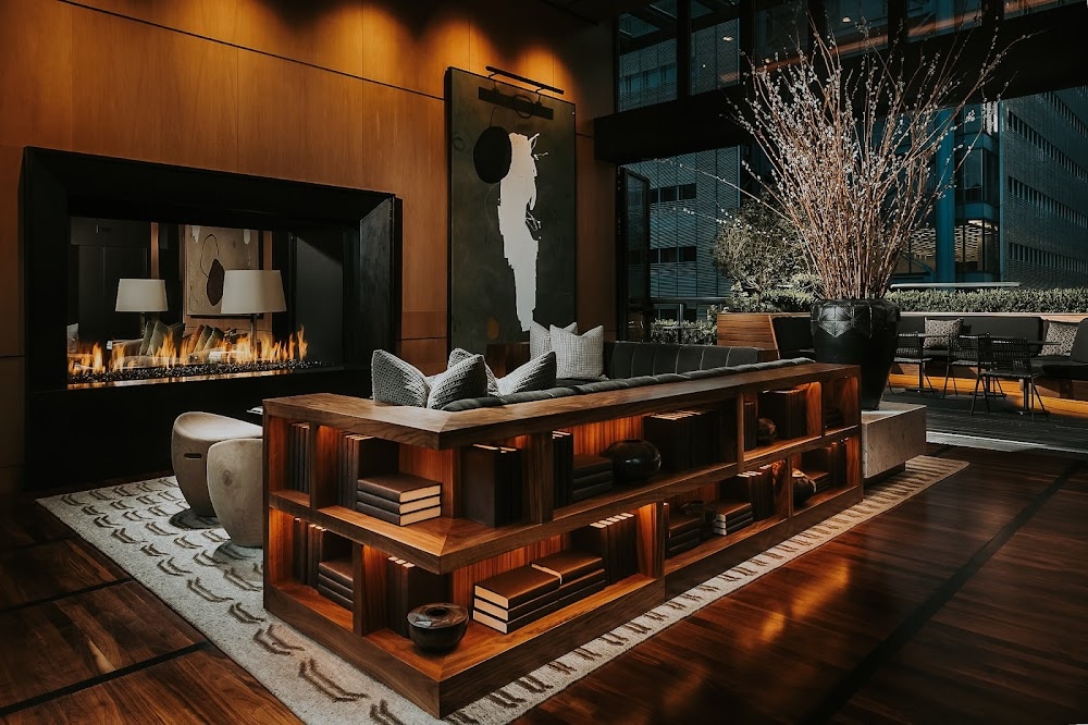 Castell Rooftop Lounge