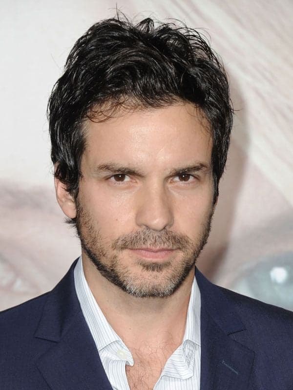 Santiago Cabrera