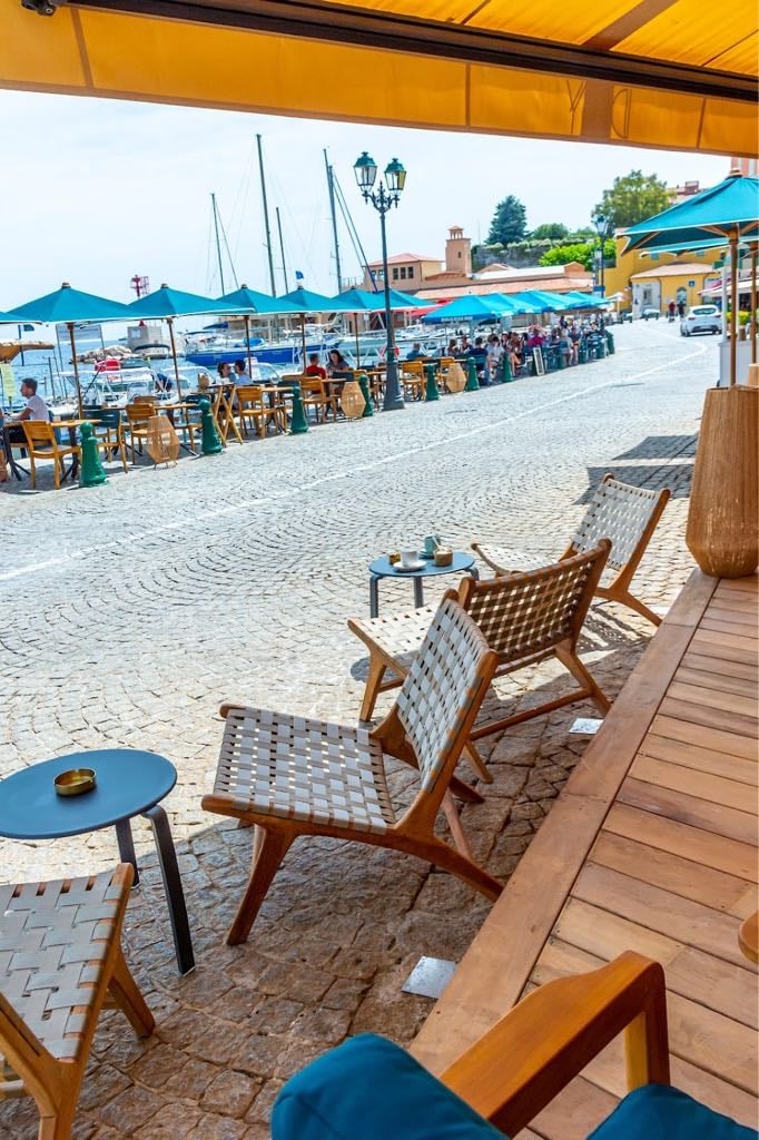 DRY Restaurant & Cocktail Bar - Cover