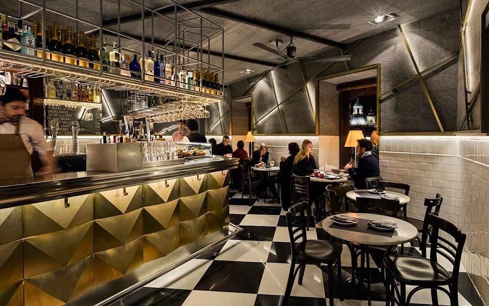 Juana La Loca - Cover