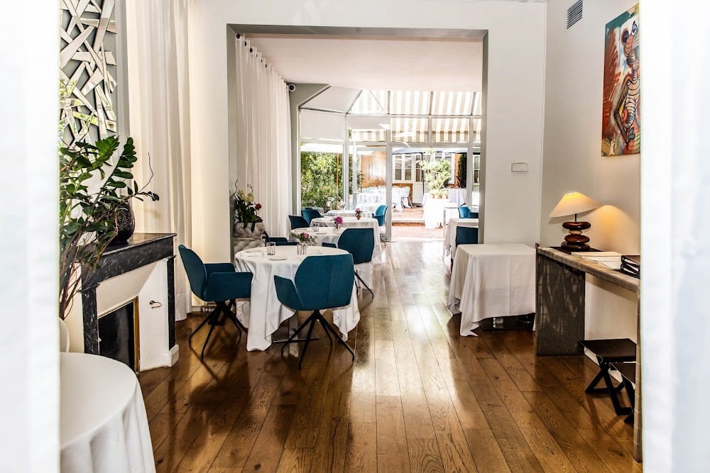 Le Pavillon des Boulevards - Cover